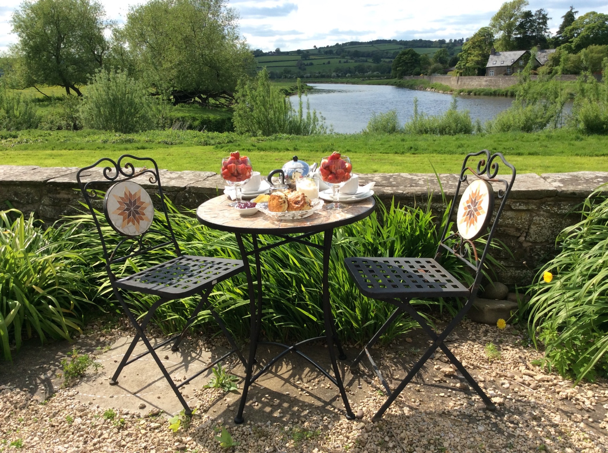 Aberllynfi Picnic Box